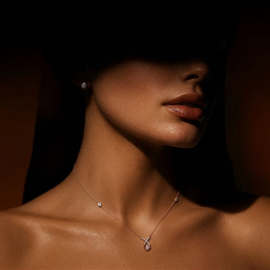 Amara Twist Pendant